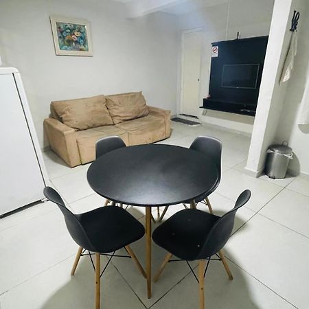 Casa Fundos Eco City 03 Simples E Confortavel Com 2 Quartos E Garagem 쿠리치바 외부 사진