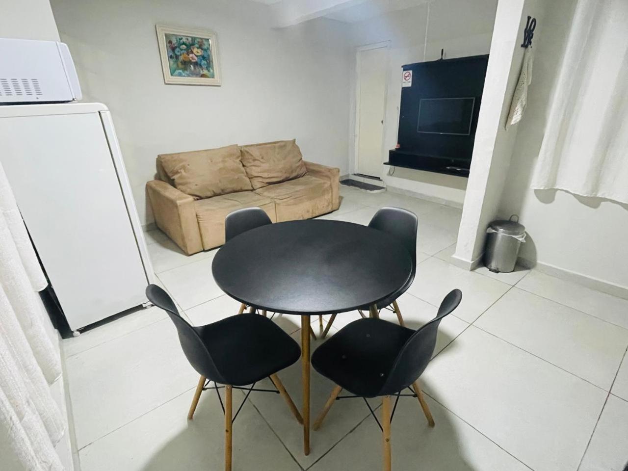 Casa Fundos Eco City 03 Simples E Confortavel Com 2 Quartos E Garagem 쿠리치바 외부 사진
