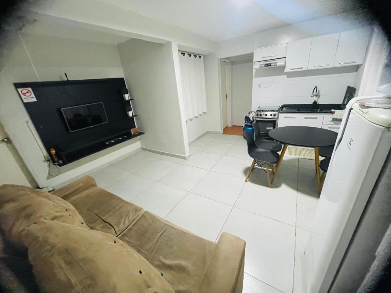 Casa Fundos Eco City 03 Simples E Confortavel Com 2 Quartos E Garagem 쿠리치바 외부 사진