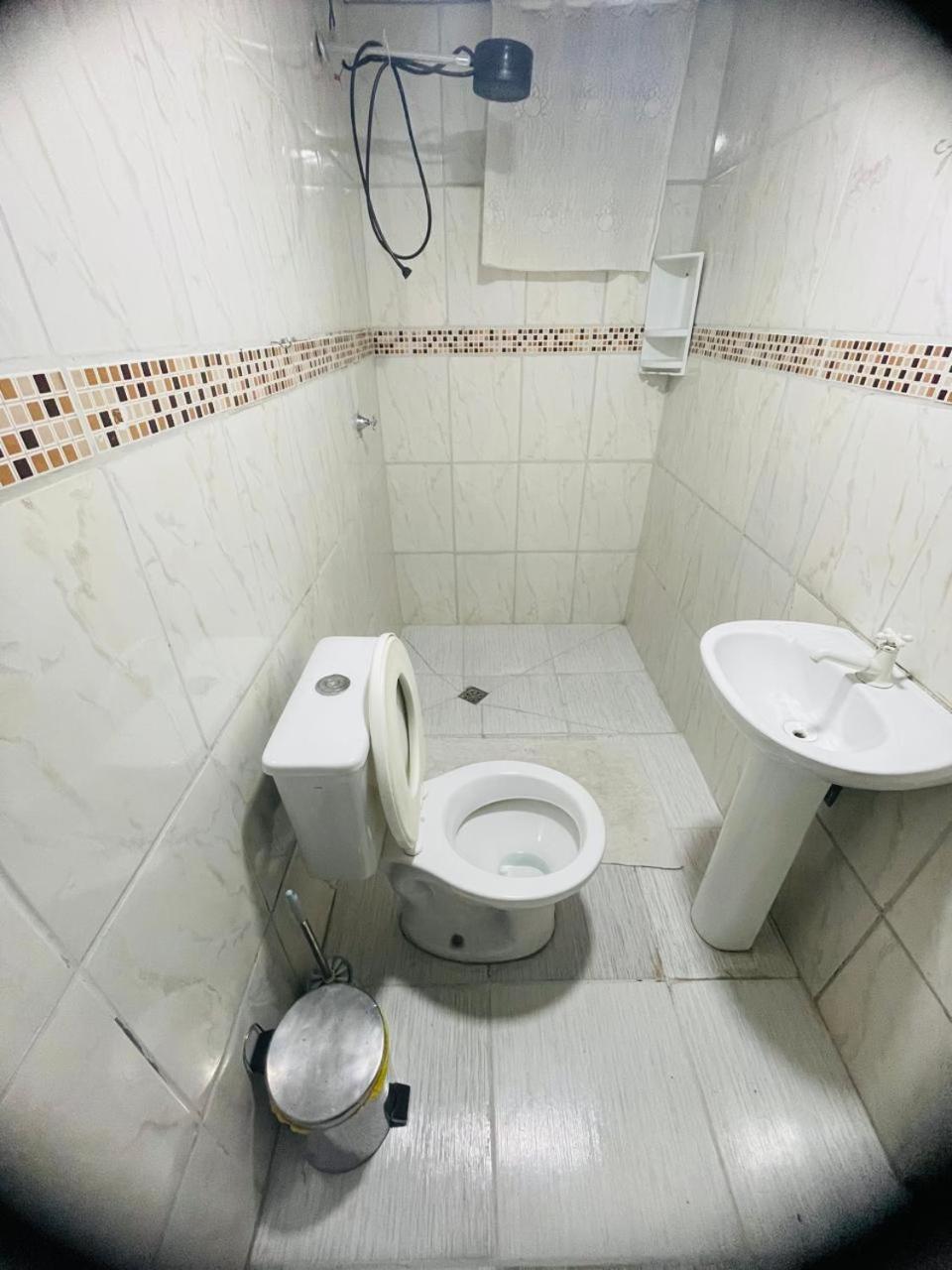 Casa Fundos Eco City 03 Simples E Confortavel Com 2 Quartos E Garagem 쿠리치바 외부 사진